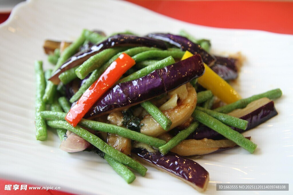 彩椒茄子炒豆角