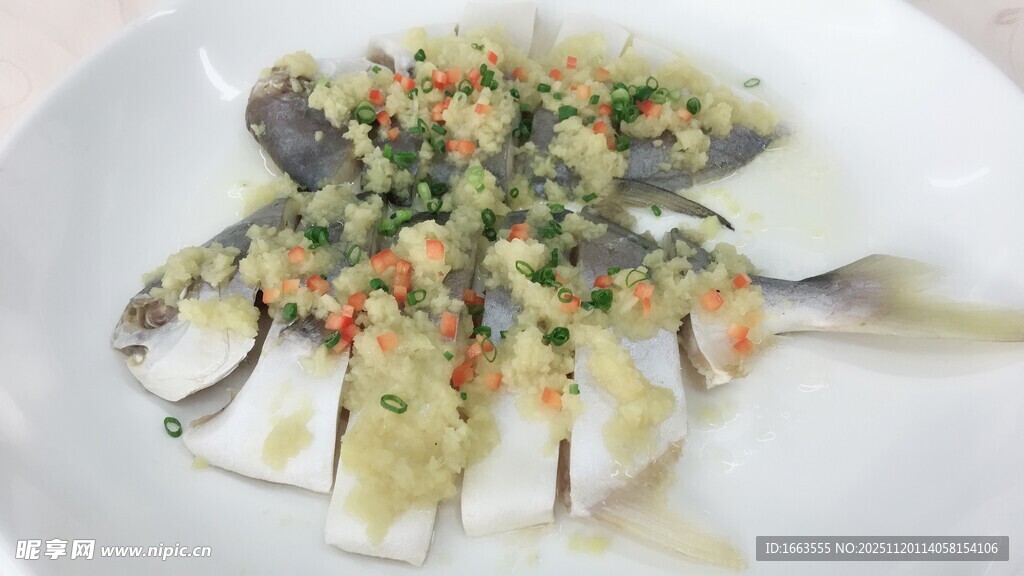 蒜蓉粉丝蒸扇贝