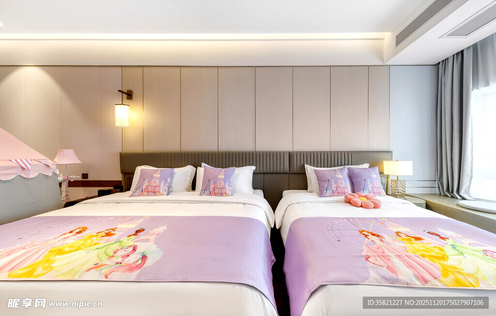 现代简约风格温馨卧室