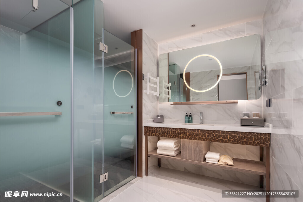 现代简约风浴室设计