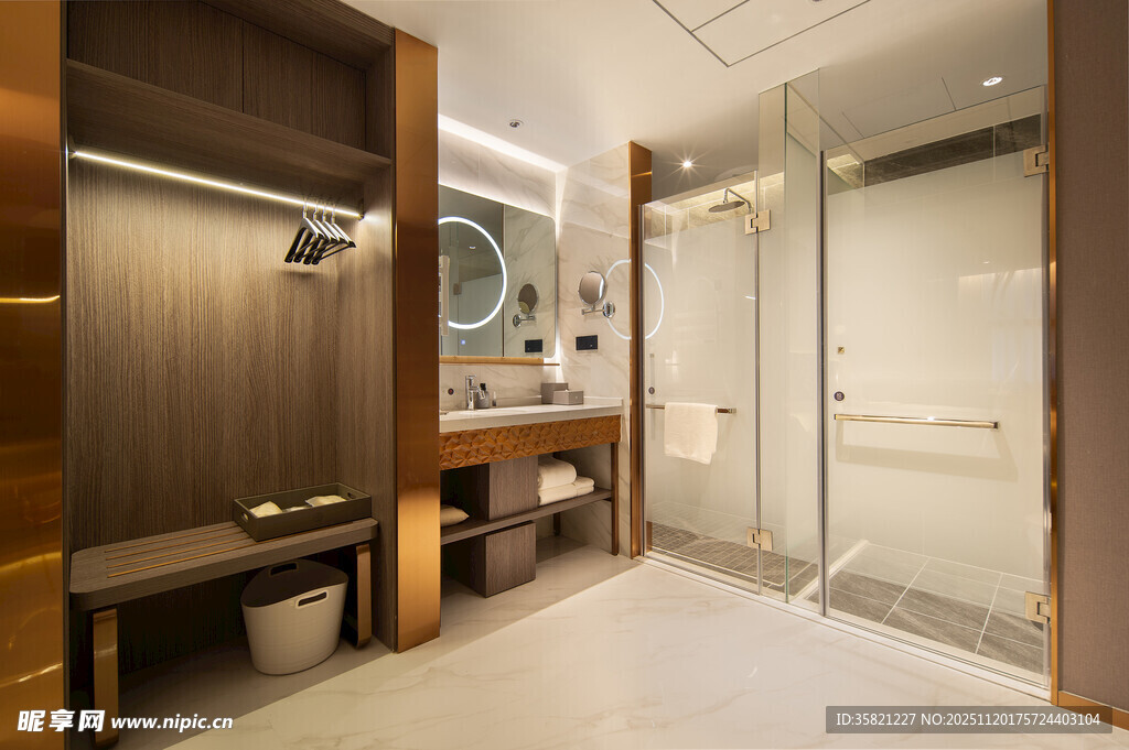 现代简约风格豪华浴室空间