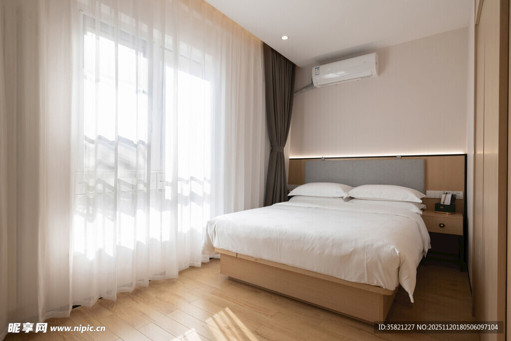 简约温馨卧室室内场景