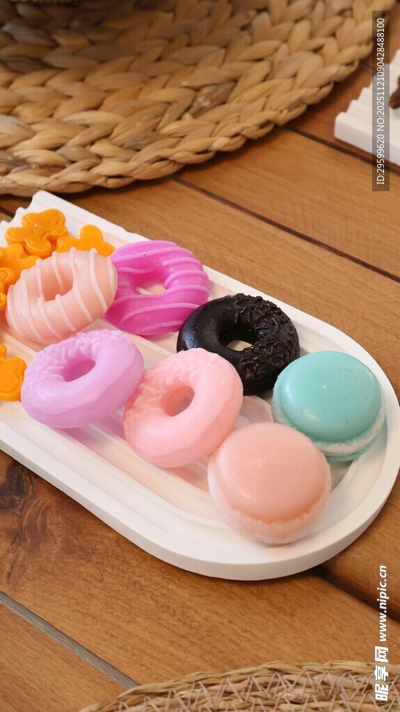 多彩可爱甜甜圈摆拍