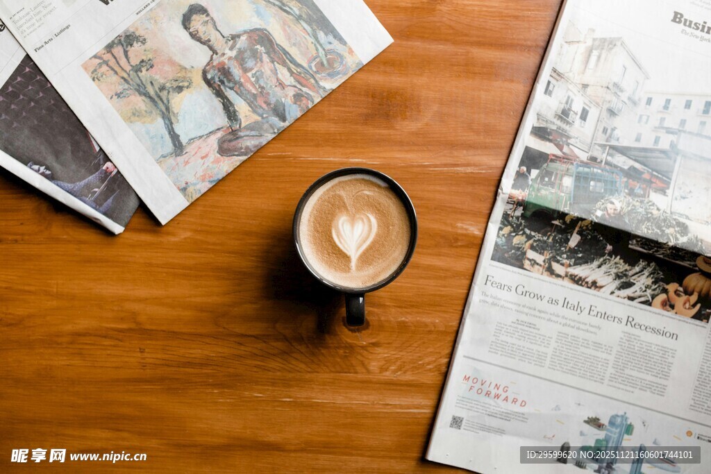 咖啡相伴的惬意阅读时光