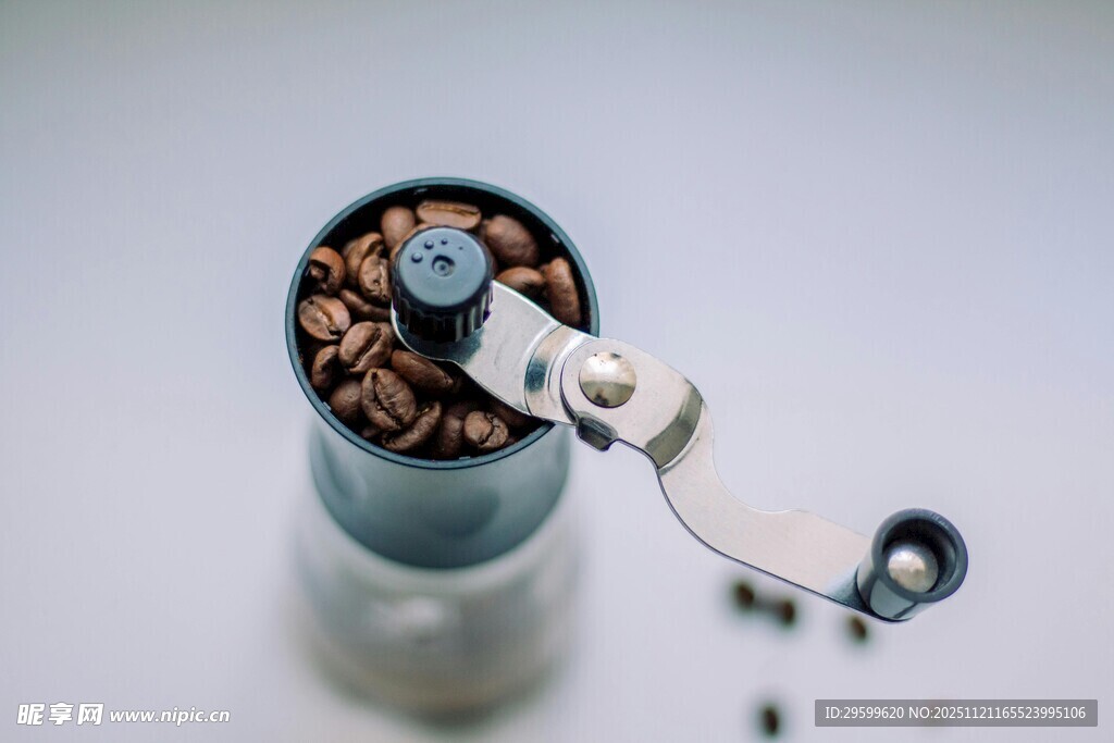 手动咖啡研磨器特写