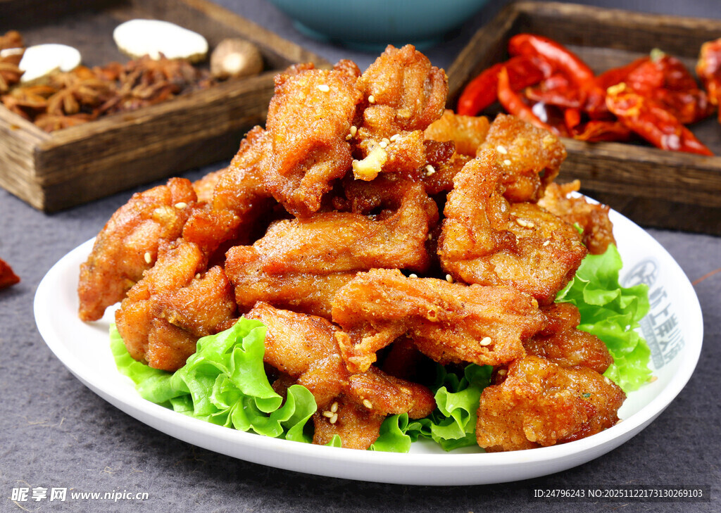 香酥炸排骨  炸鸡块