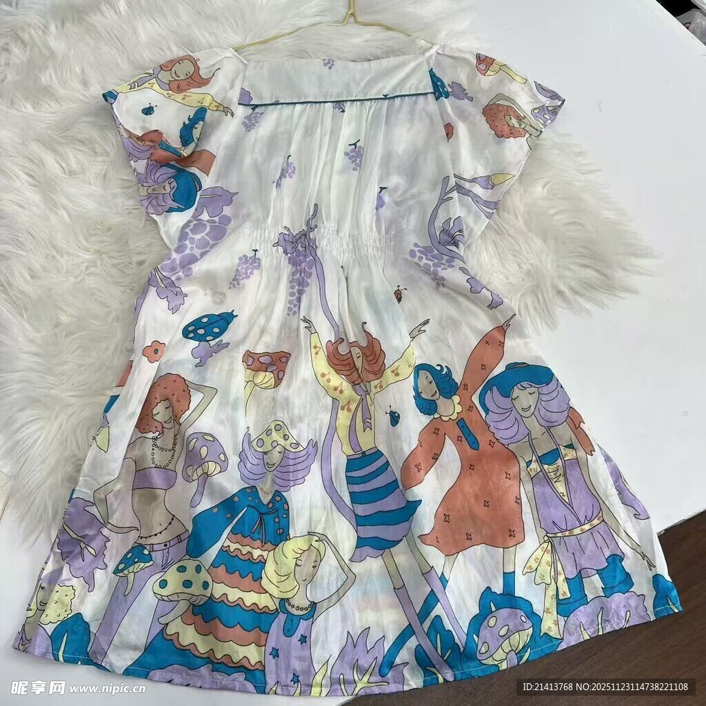 童趣印花女童连衣裙