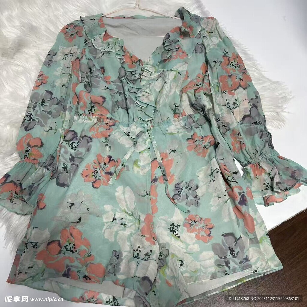 清新印花七分袖上衣