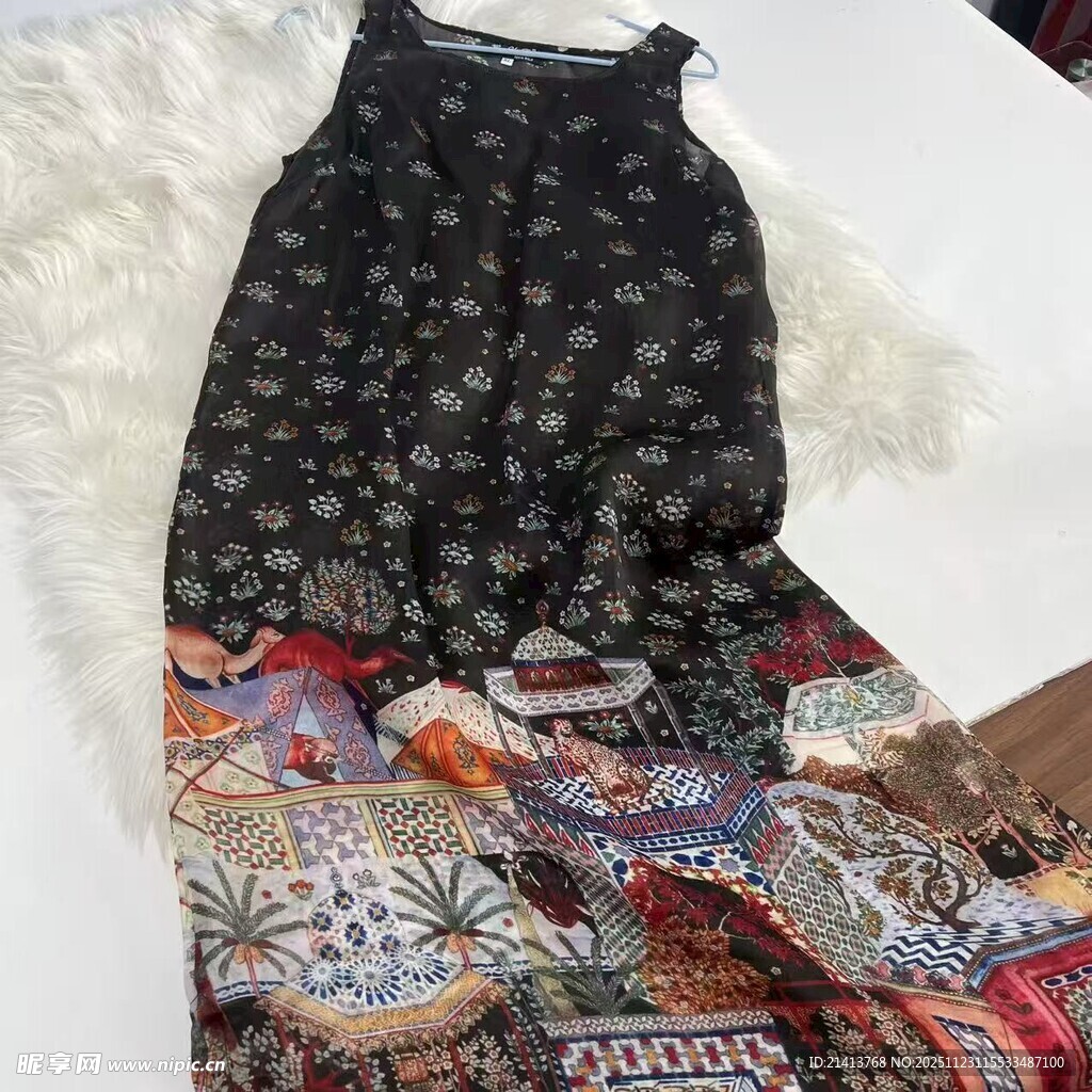 复古风多彩拼接连衣裙