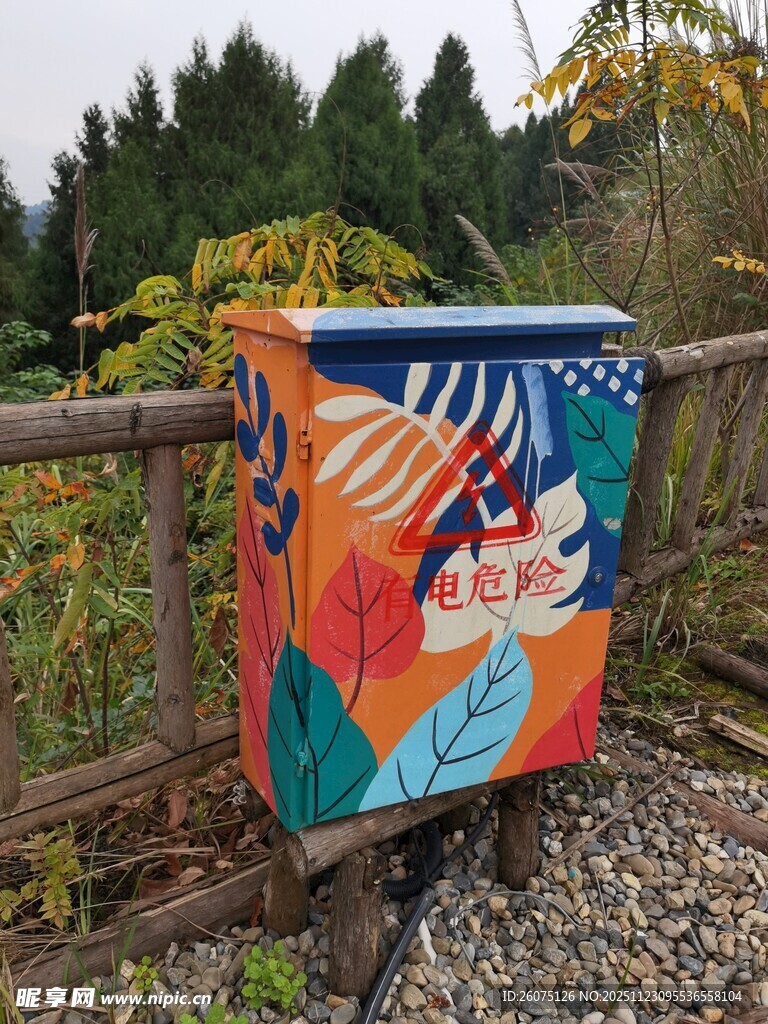彩绘配电箱街头艺术风景