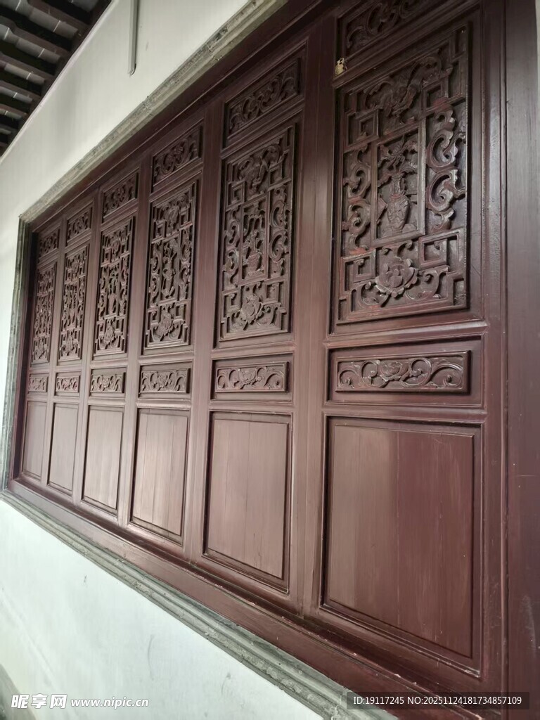 采石矶 中式雕花木质墙面装饰