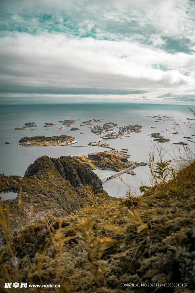 海岸风光岩石与云海景致