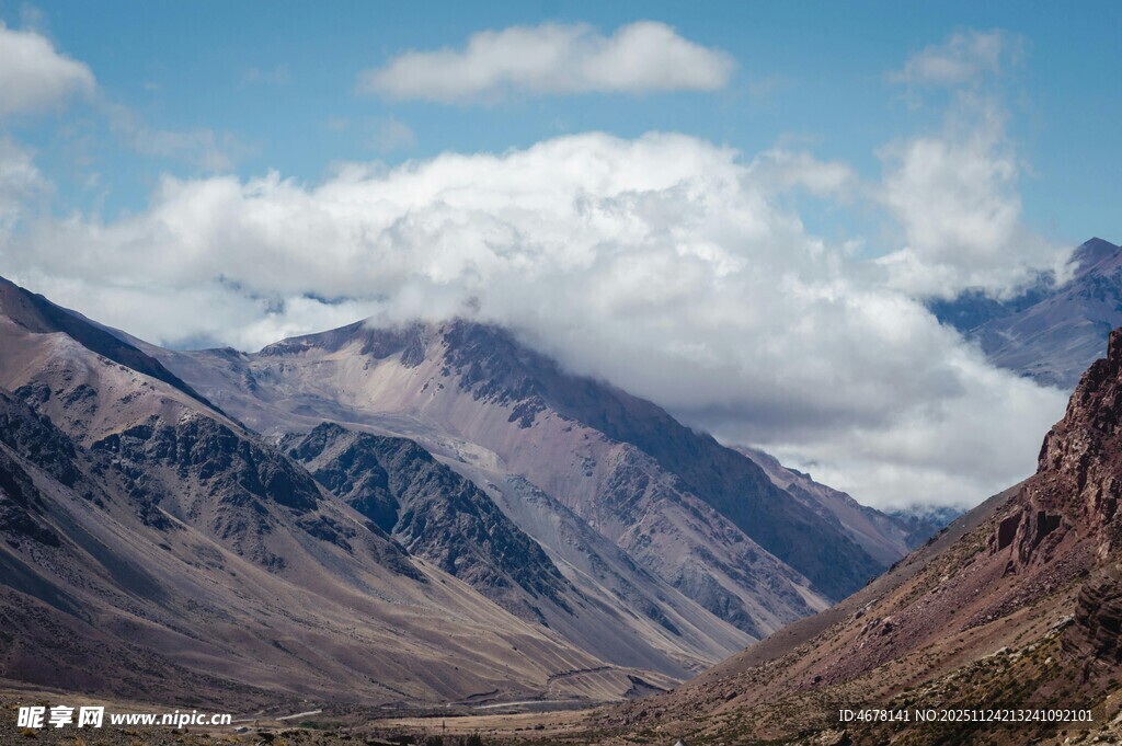 壮丽高山云海景观