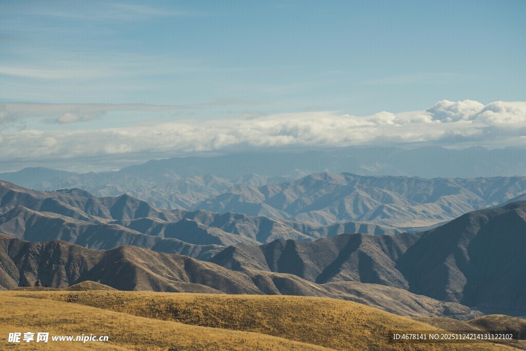 壮丽山峦风景