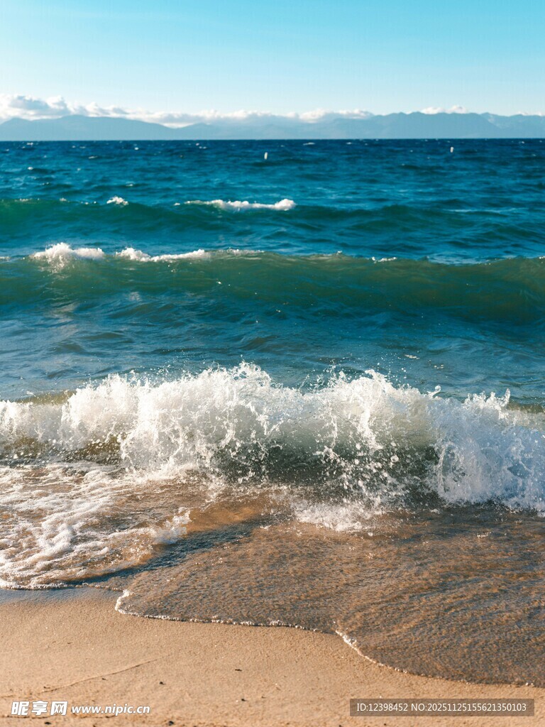 海边沙滩海浪美景