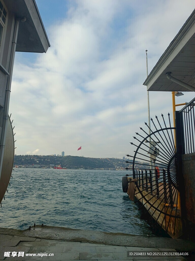 海边码头与海上景观