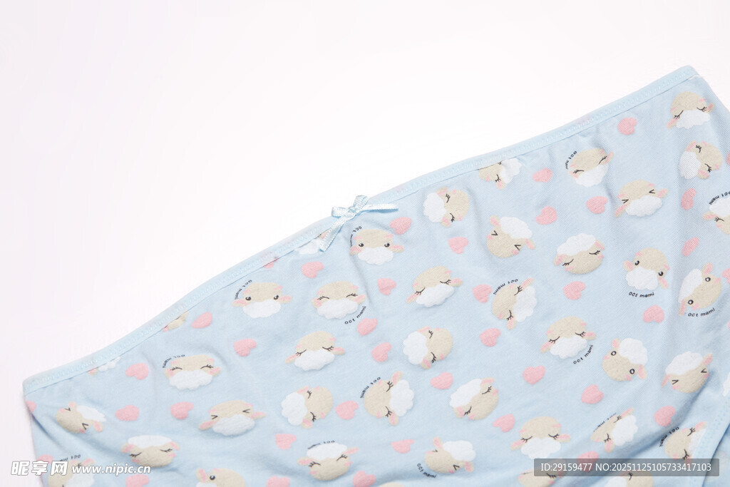浅蓝色卡通图案婴儿包巾
