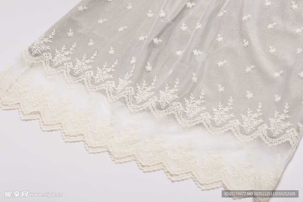 白色蕾丝花边布料