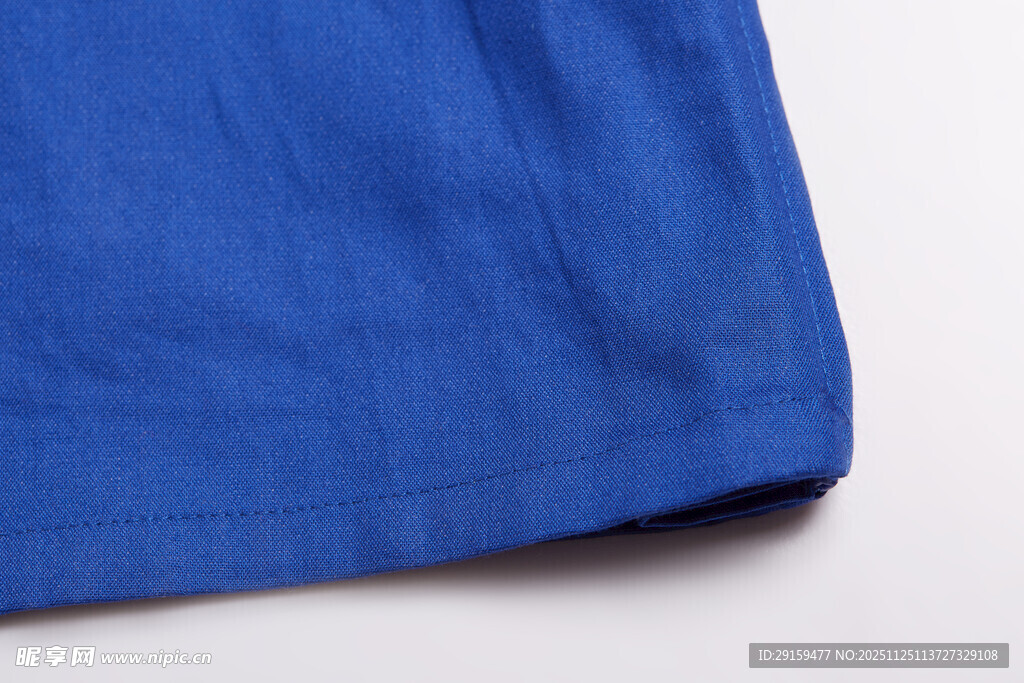 蓝色布料局部特写