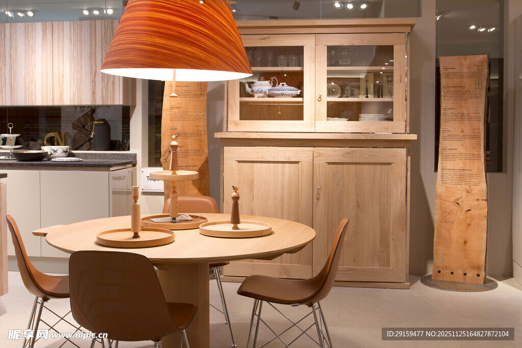 温馨木质风餐厅家居场景