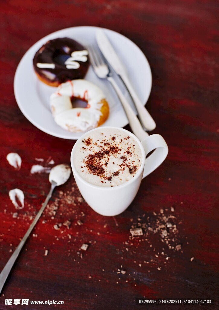 甜蜜咖啡与美味甜点