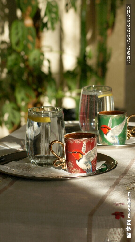 复古风多彩咖啡杯摆件