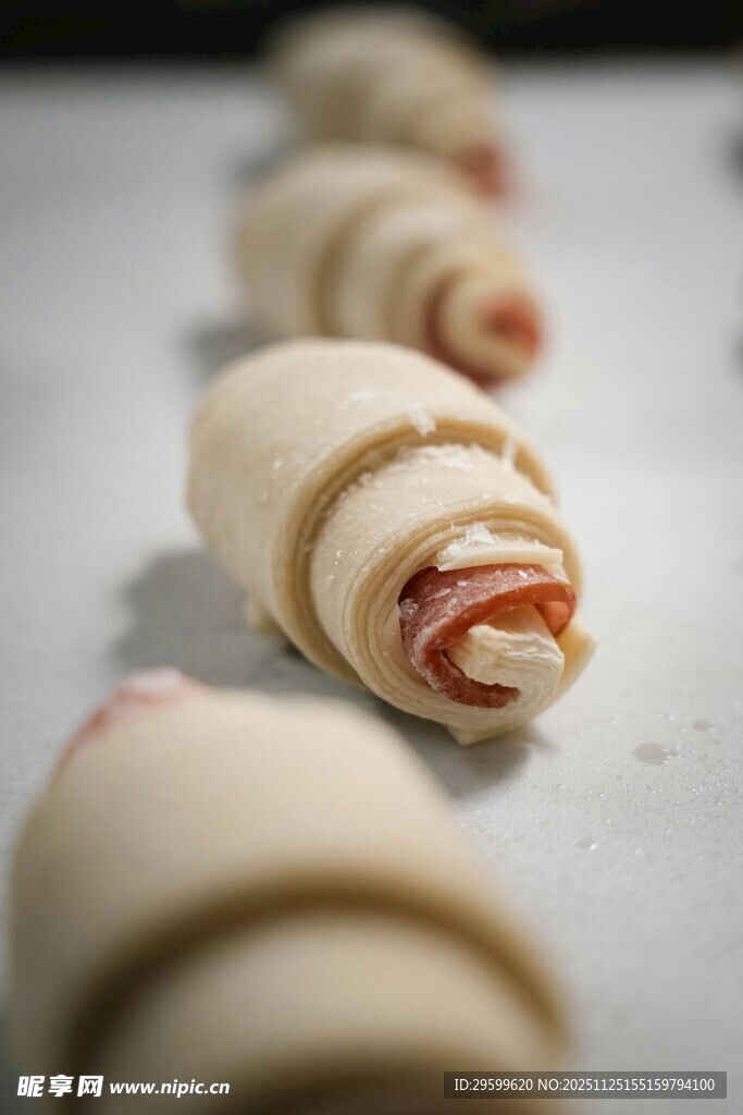 火腿芝士面包卷特写