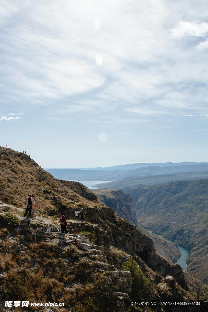 高山远眺壮丽风光