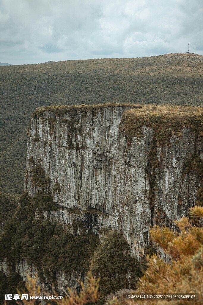 壮丽悬崖景观
