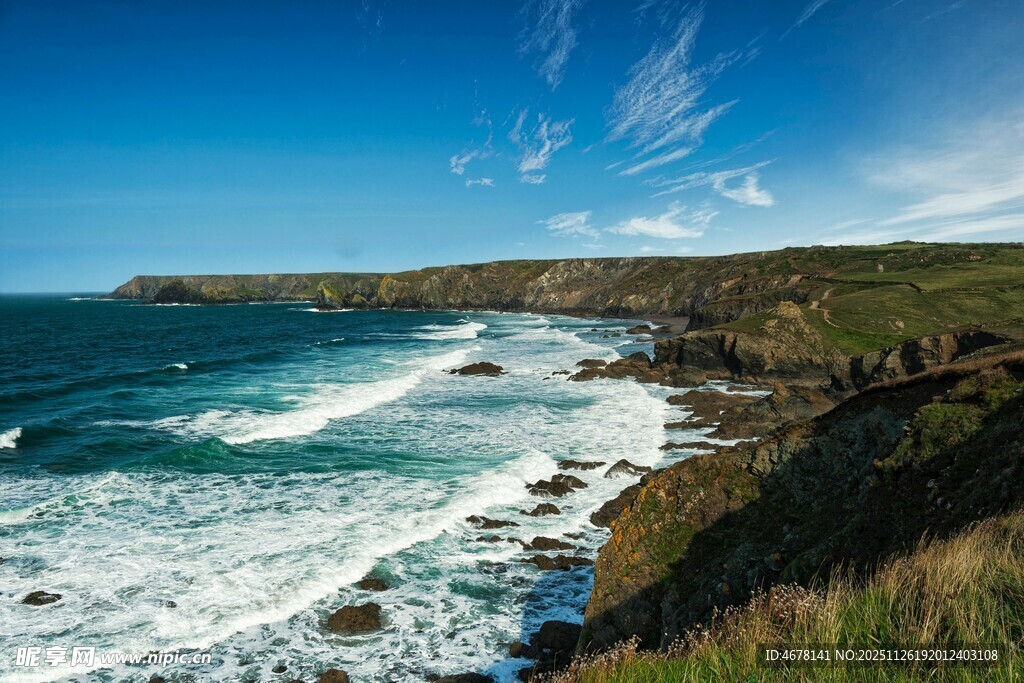 海岸风光海浪拍击岩石