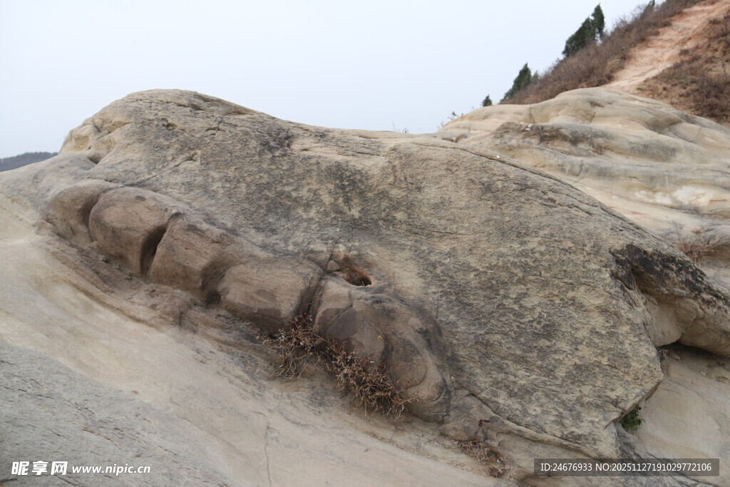 奇特纹理的自然岩石