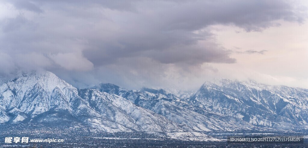 壮丽雪山风景