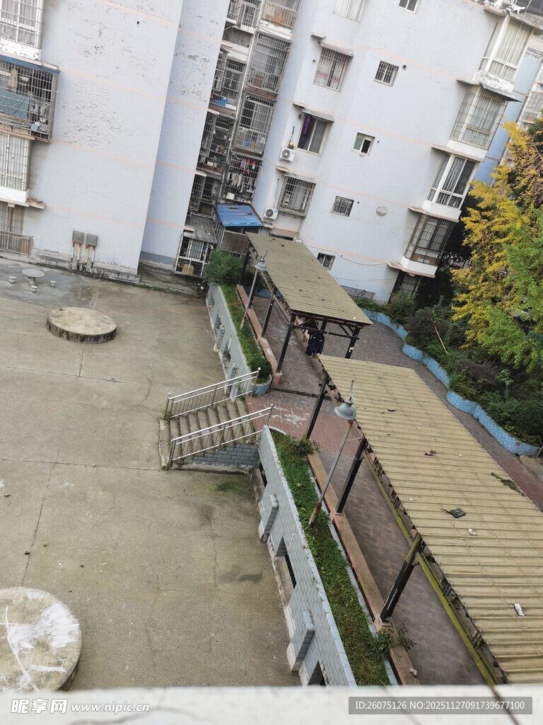 老旧小区户外休闲区域