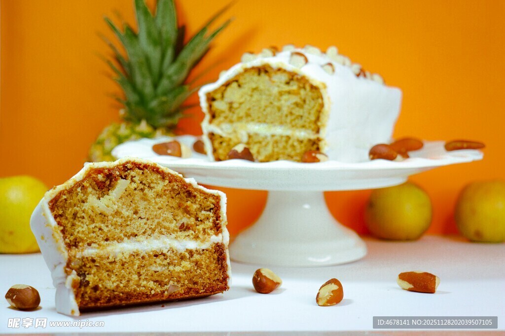 美味水果坚果蛋糕展示