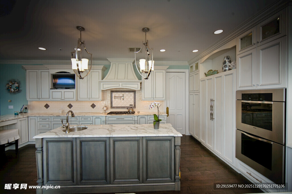 现代风格优雅厨房空间