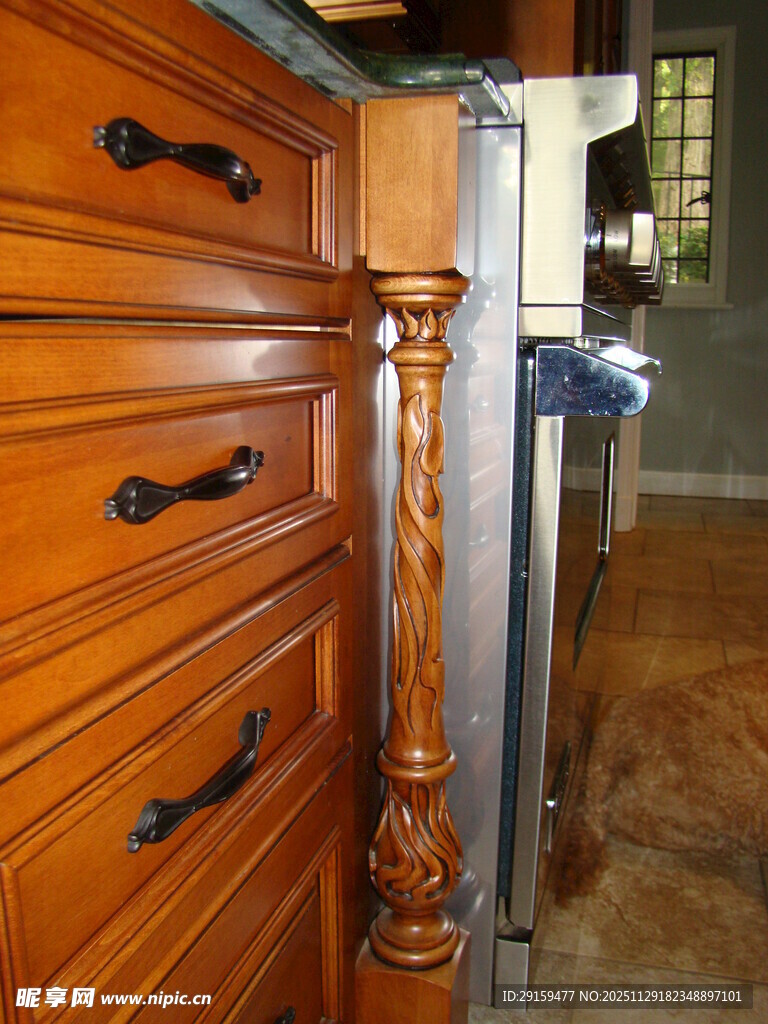 实木橱柜细节展示