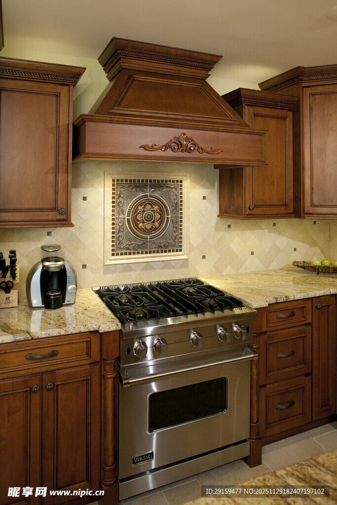 木质厨房精致优雅设计