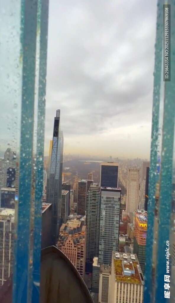 俯瞰繁华都市天际线