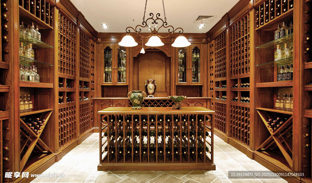 豪华实木酒窖展示空间
