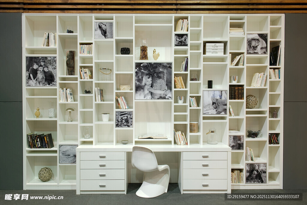 照片墙装饰温馨家居角落