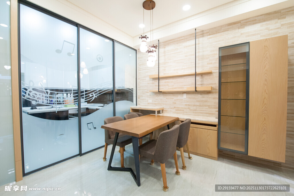 现代简约风餐厅室内景致