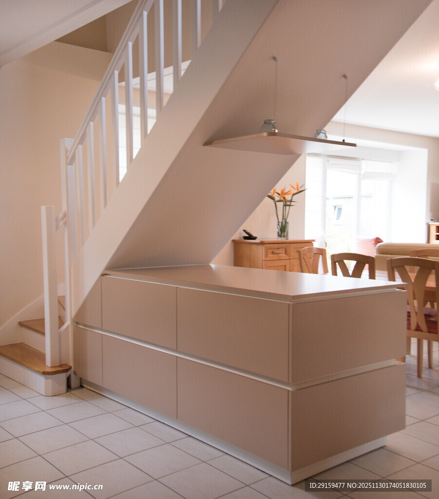 现代家居室内楼梯与隔断