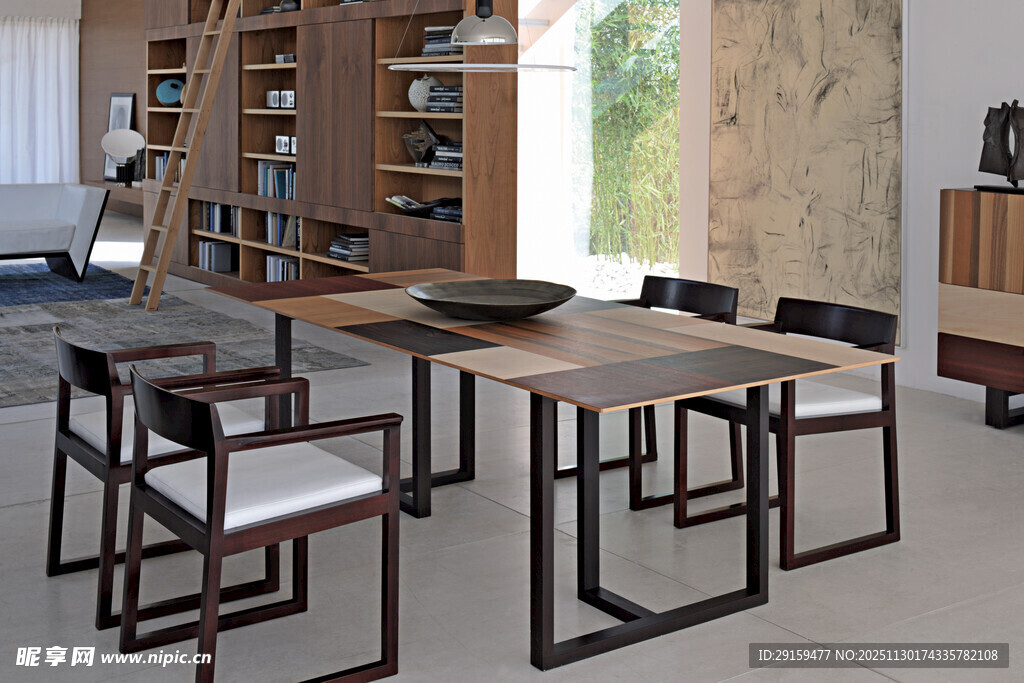现代简约风格木质餐桌椅