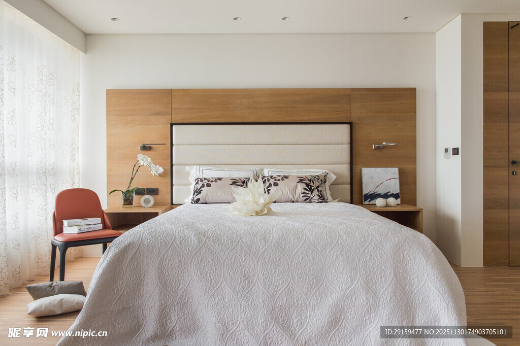 简约现代风格温馨卧室