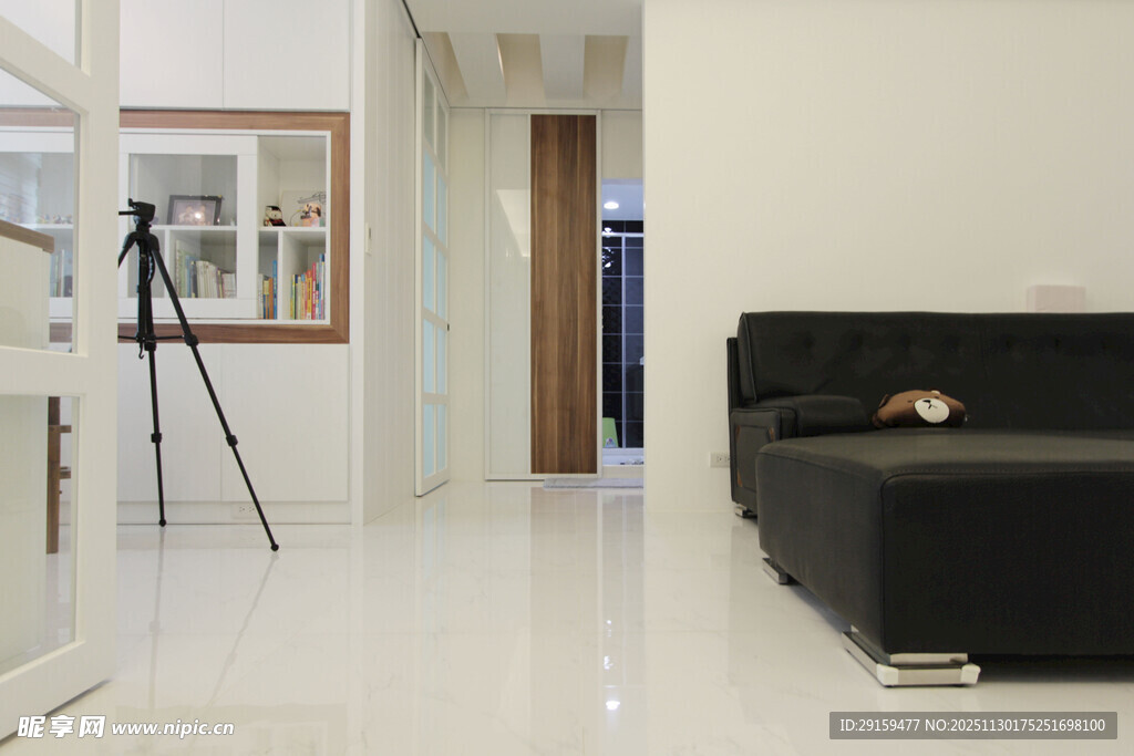 现代简约风格室内走廊场景