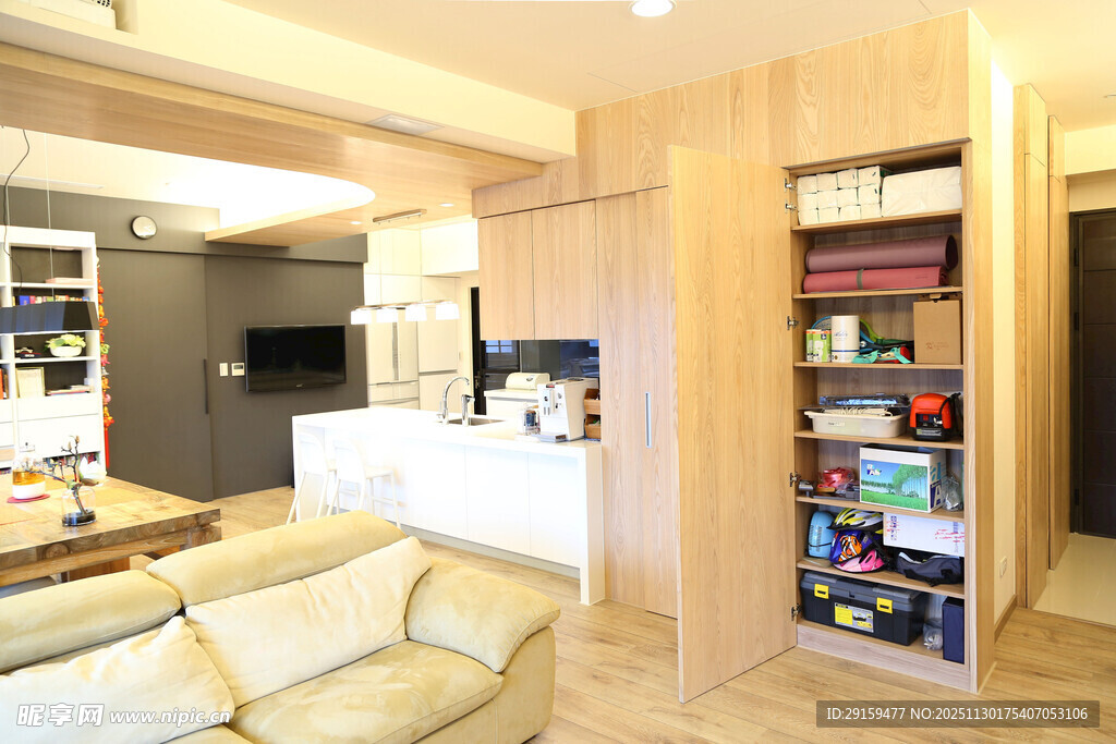 现代简约风温馨客厅一角