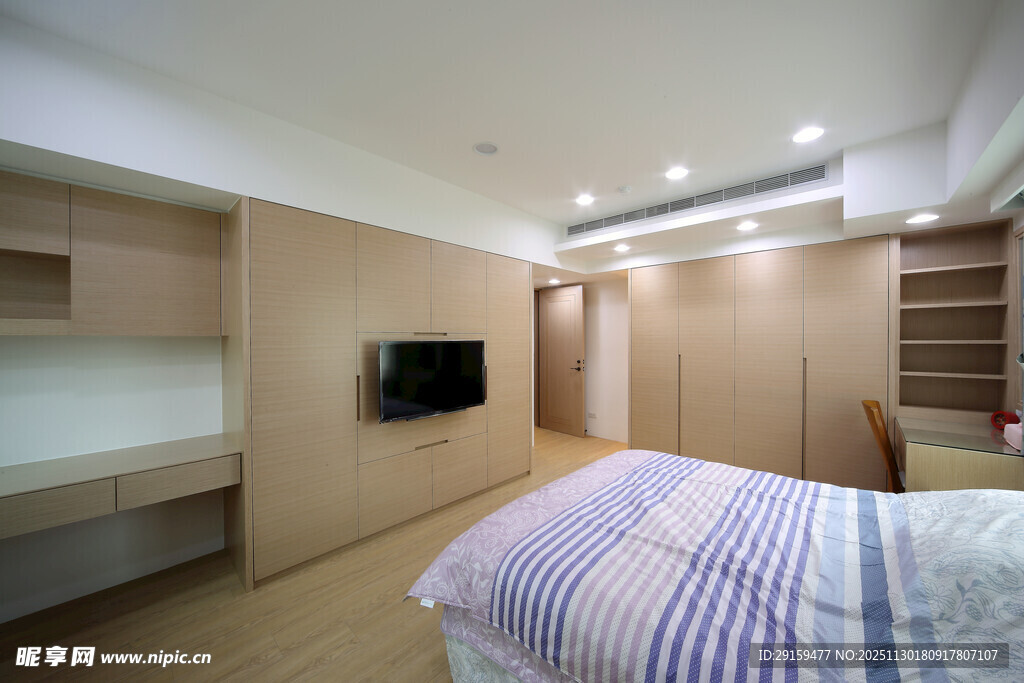 简约现代风格温馨卧室空间