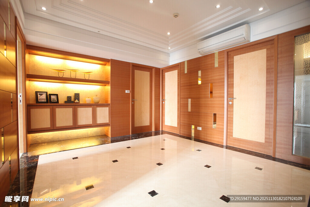 现代豪华木质装修室内空间