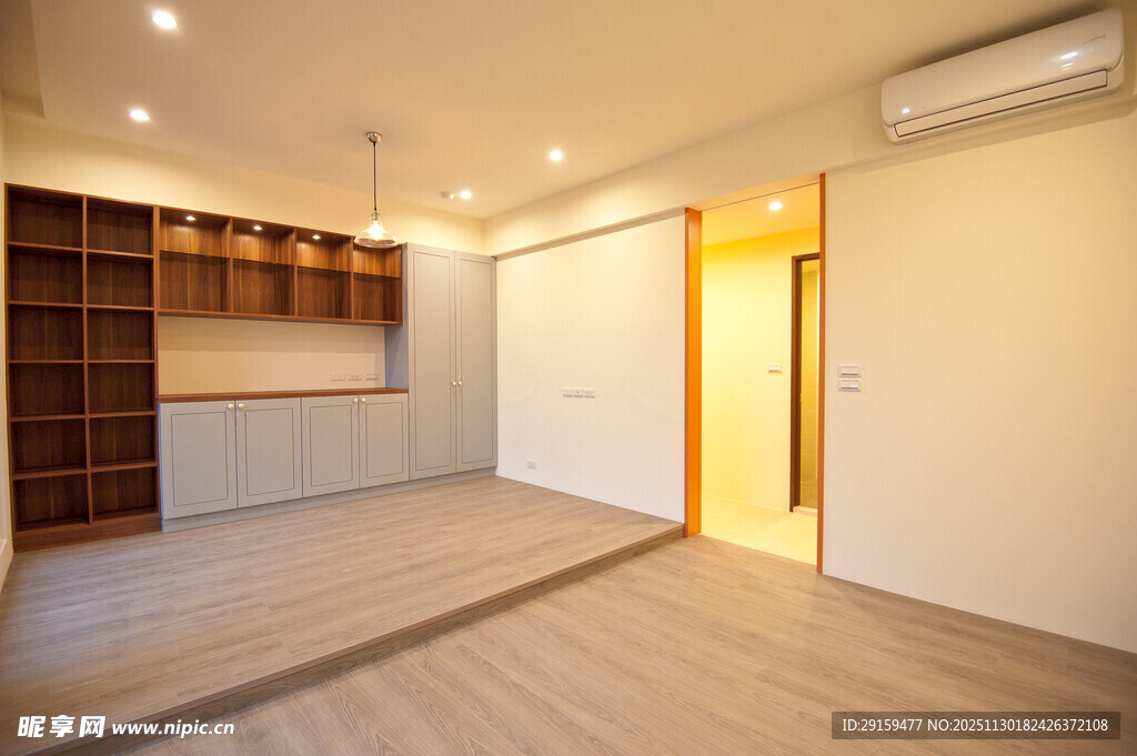 简约日式风格空旷室内空间