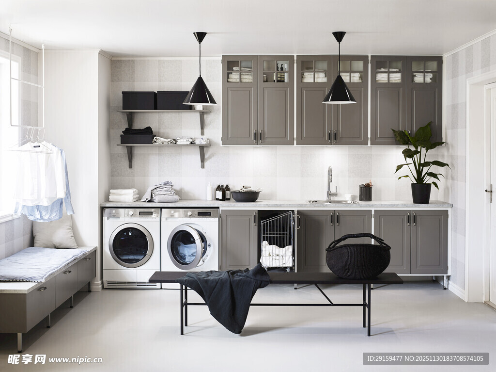 现代简约风家庭洗衣房